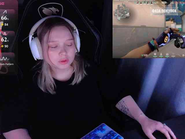 AlinaAdams webcam