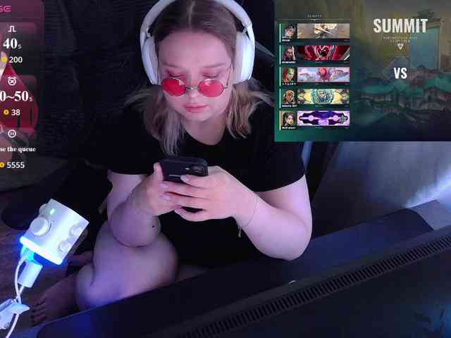 AlinaAdams webcam