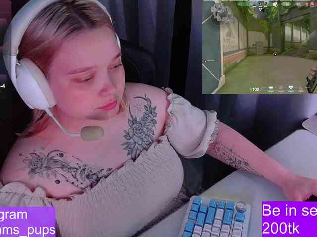 AlinaAdams webcam
