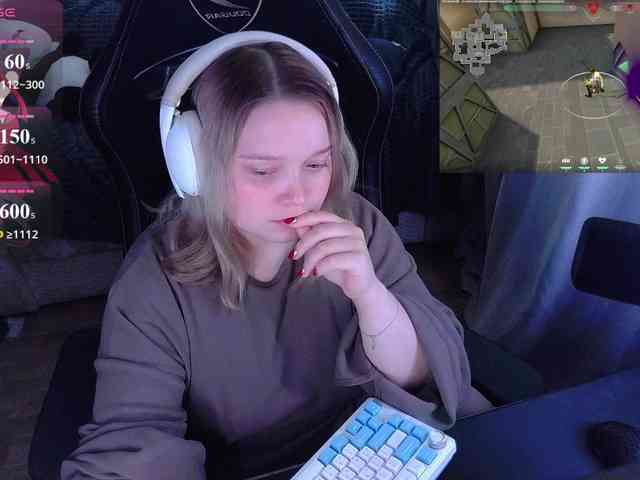 AlinaAdams webcam