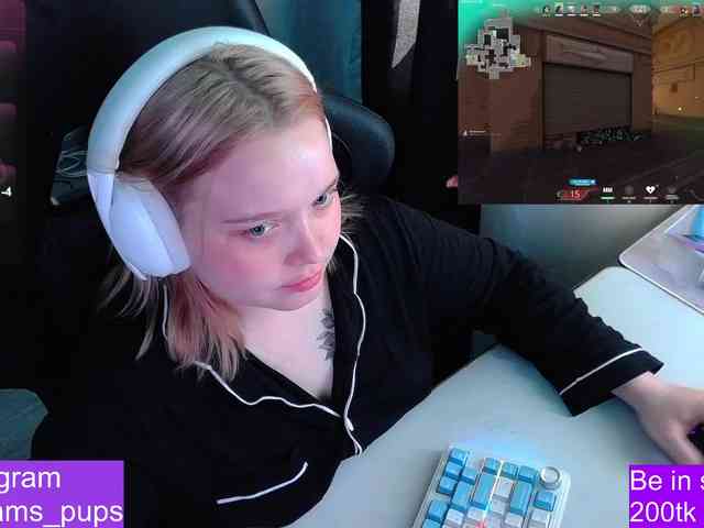 AlinaAdams webcam
