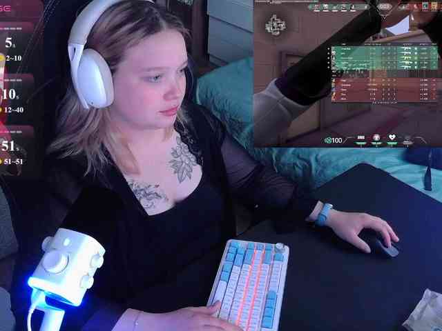 AlinaAdams webcam