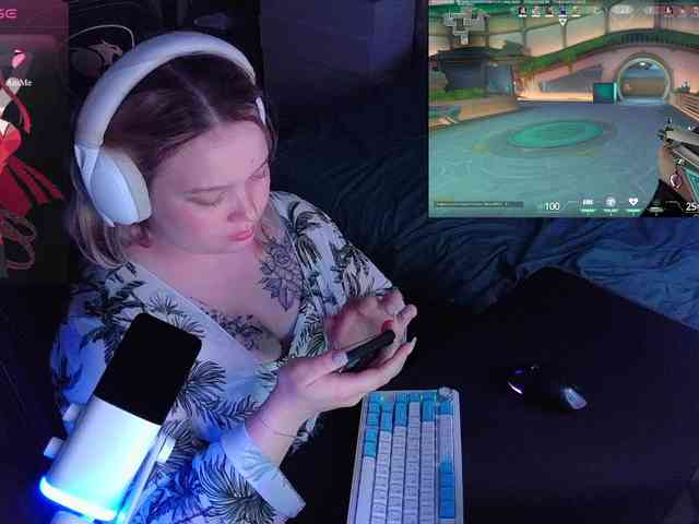 AlinaAdams webcam