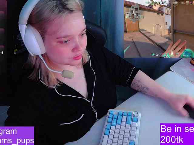 AlinaAdams webcam