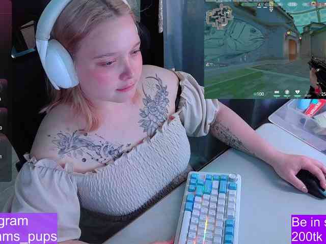 AlinaAdams webcam