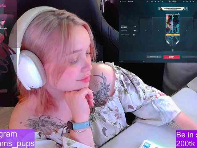 AlinaAdams webcam