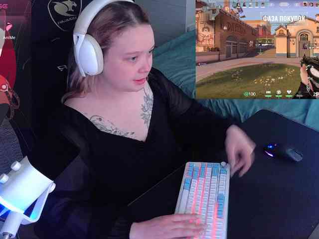 AlinaAdams webcam