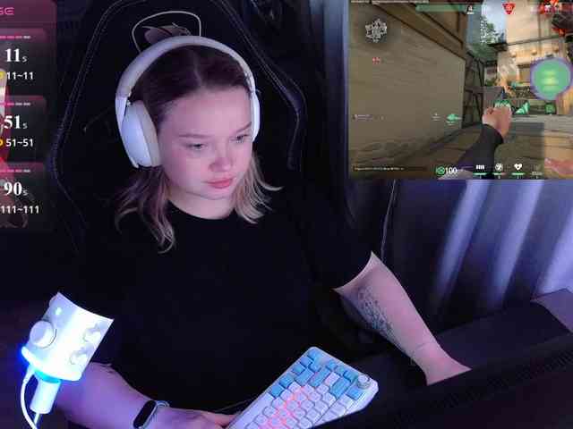 AlinaAdams webcam