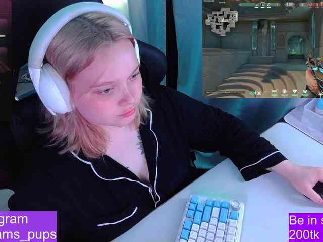 AlinaAdams webcam
