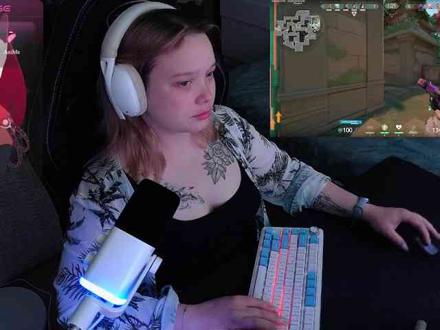 AlinaAdams webcam