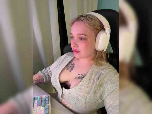 AlinaAdams webcam