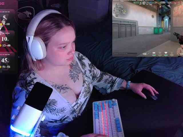 AlinaAdams webcam