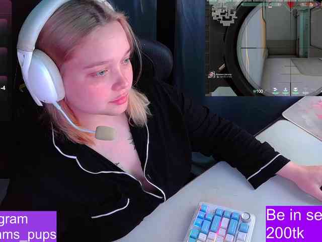 AlinaAdams webcam