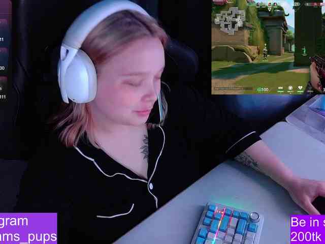 AlinaAdams webcam
