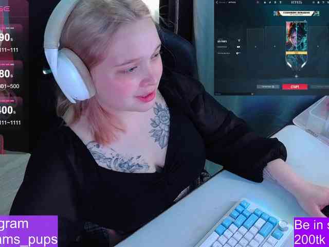 AlinaAdams webcam