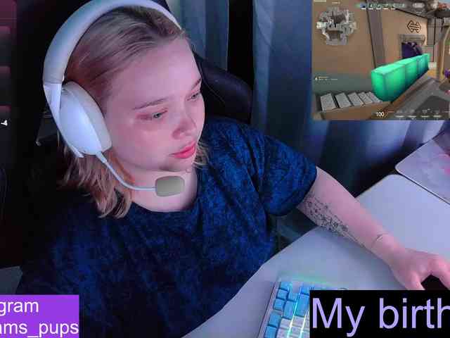 AlinaAdams webcam