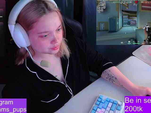 AlinaAdams webcam