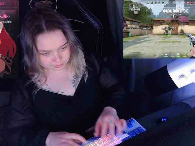 AlinaAdams webcam