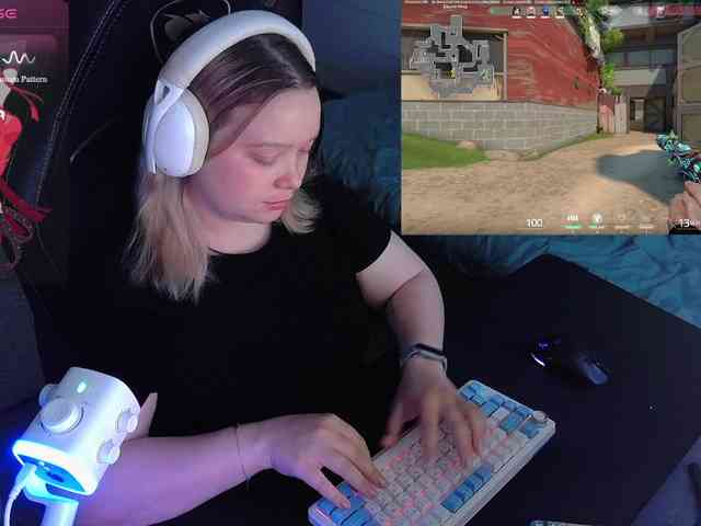 AlinaAdams webcam