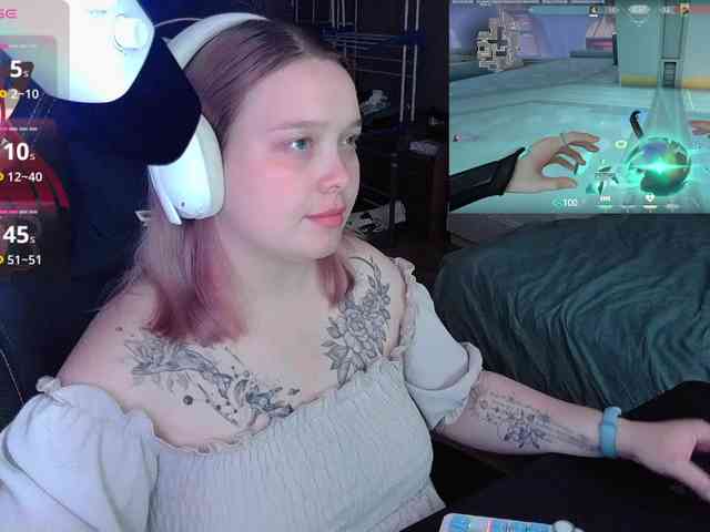 AlinaAdams webcam