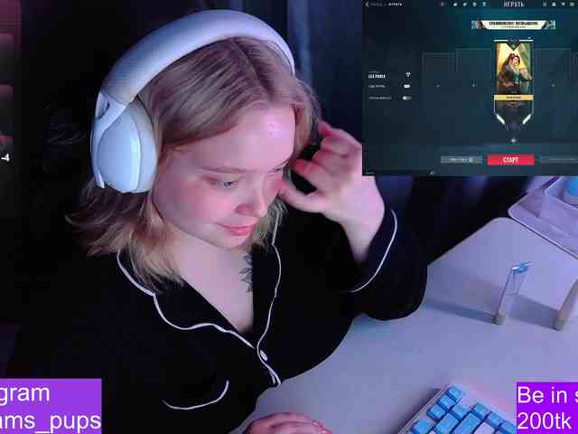 AlinaAdams webcam