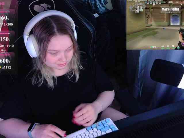 AlinaAdams webcam