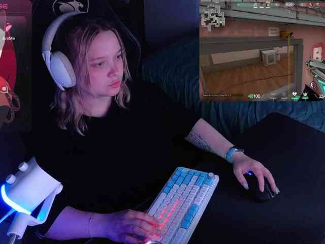 AlinaAdams webcam