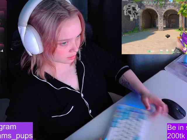 AlinaAdams webcam