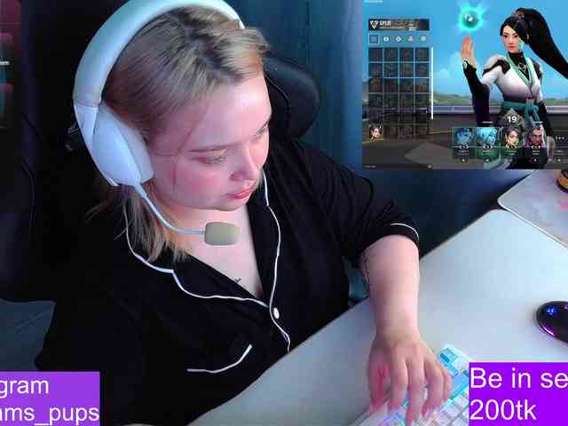 AlinaAdams webcam