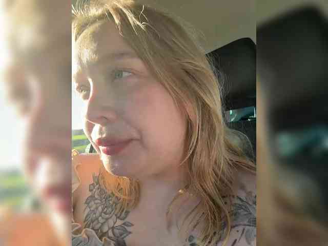 AlinaAdams webcam