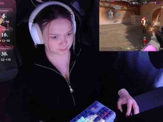 AlinaAdams webcam
