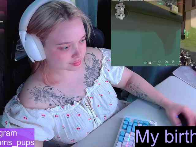AlinaAdams webcam