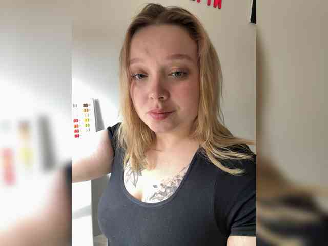 AlinaAdams webcam