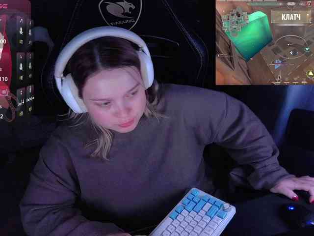 AlinaAdams webcam