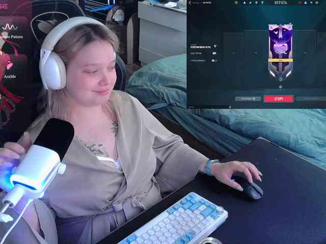 AlinaAdams webcam