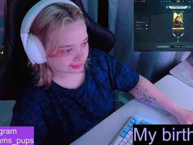 AlinaAdams webcam