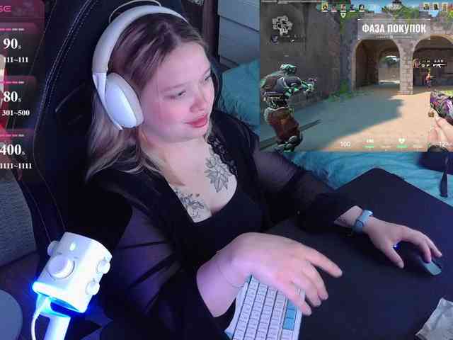 AlinaAdams webcam