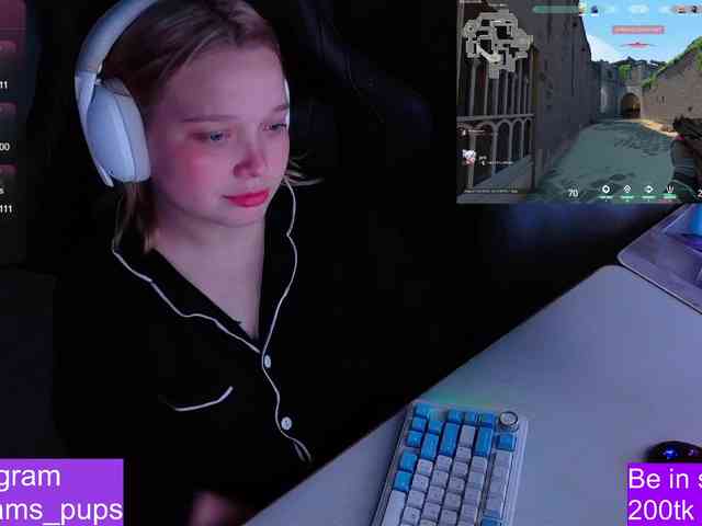 AlinaAdams webcam