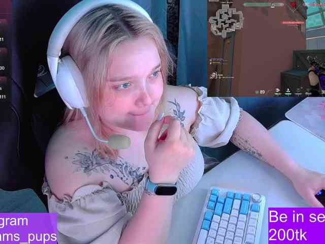 AlinaAdams webcam