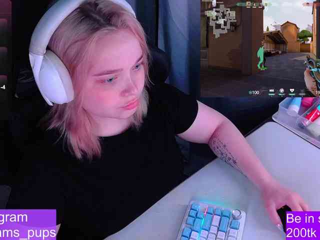 AlinaAdams webcam