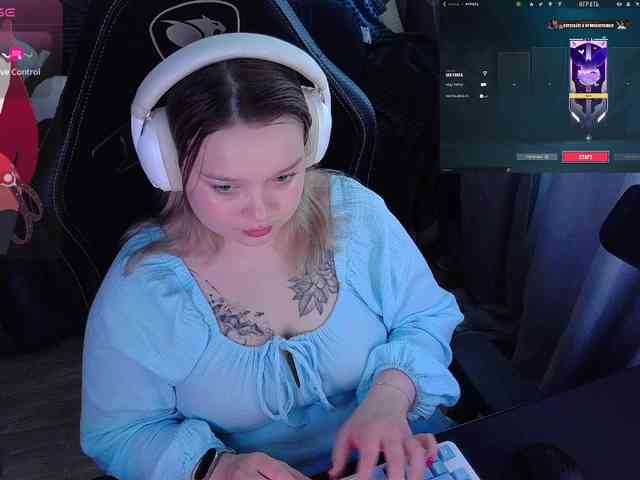 AlinaAdams webcam