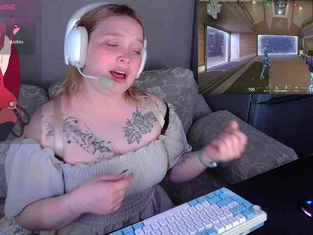 AlinaAdams webcam