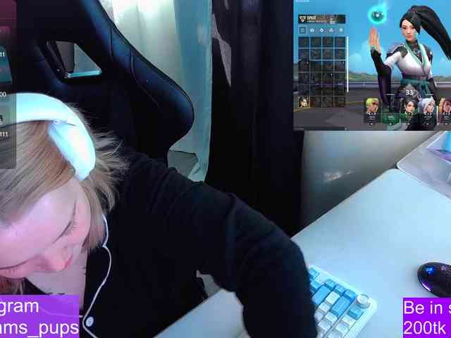 AlinaAdams webcam