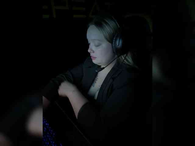 AlinaAdams webcam