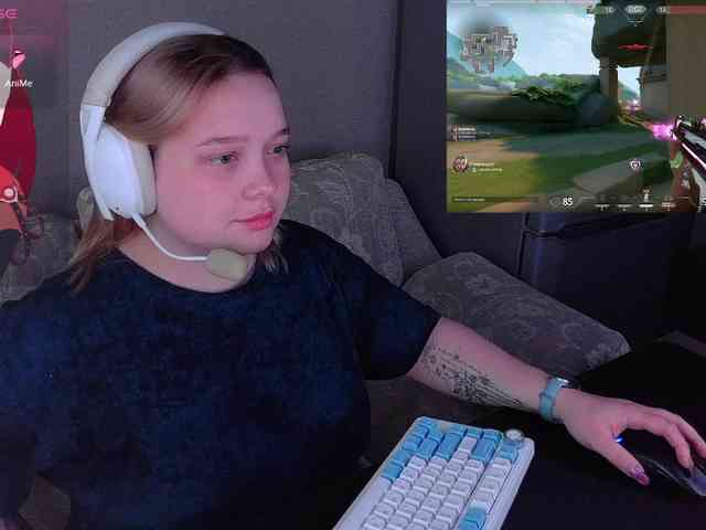AlinaAdams webcam