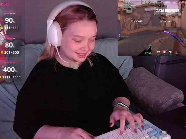 AlinaAdams webcam