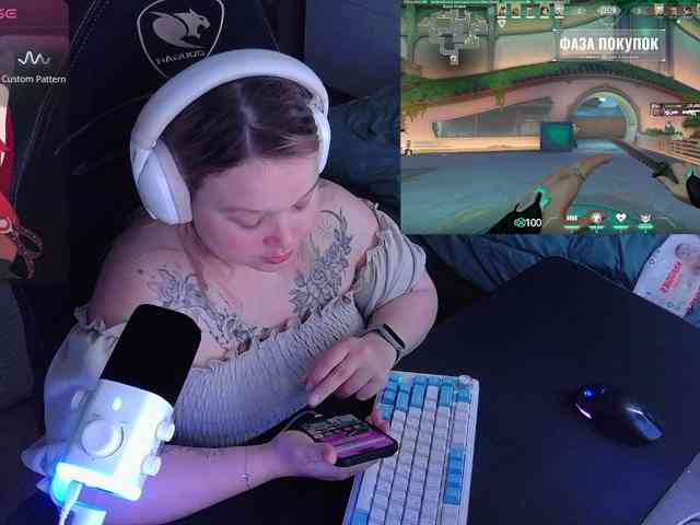 AlinaAdams webcam