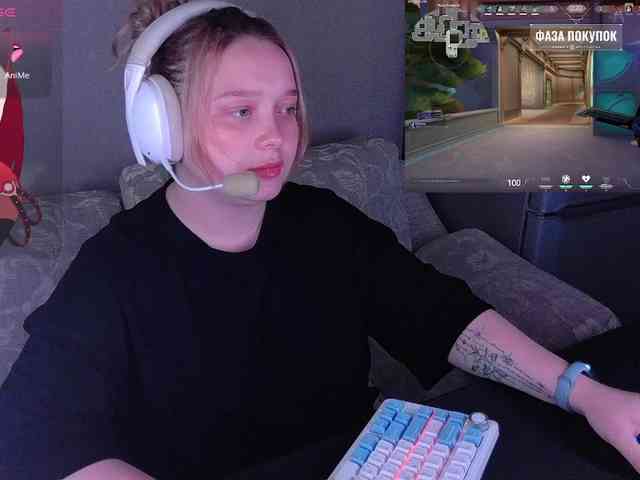 AlinaAdams webcam