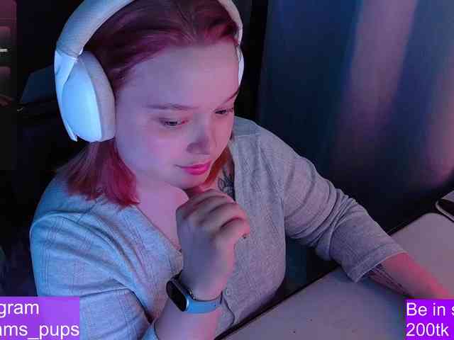 AlinaAdams webcam