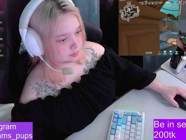 AlinaAdams webcam